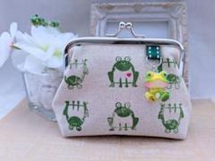 カエル♡ストラップ付き　ぷっくりがま口ポーチ　小銭•小物入れ　 ハンドメイド
