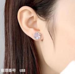 桜の花モチーフ スタッドピアス ピンク　桜咲く　春便り　春爛漫　綺麗　エレガント