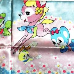 昭和レトロ　はぎれ　生地　サテン　バンビ　うさぎ　くま