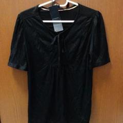 BURBERRY トップス