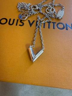 Louis Vuitton V字型ネックレス 専用ポーチ付き org.jpg