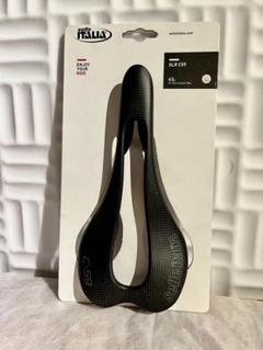 値頃 未使用・超軽量カーボンサドル(61g)セライタリア SLR C59 パーツ