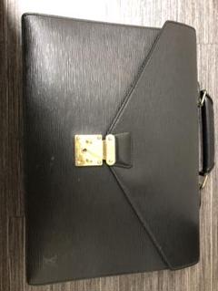 LOUIS VUITTON エピ ビジネスバッグ