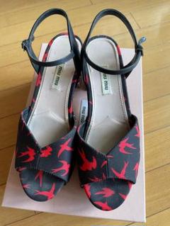 【手渡し可能】miu miu Red×Black サンダル 24.5cm