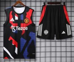 Umbro マンチェスターU ビステ・ウィンドブレーカー セット 黒/白/赤 1022ba87f63c054279c916e3706406