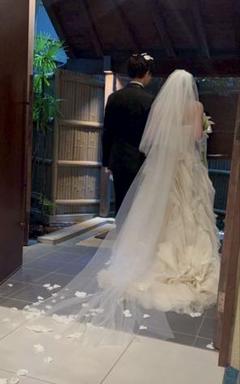 VERA WANG（ヴェラウォン） 2段ロングベール VWCLS／アイボリー 週末値下げ】Vera Wang Carol +2段ヴェール（VWCLS） - メルカリ
