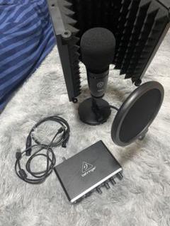 AKG P120のマイクとUMC202HD 使用回数が少なく、ほぼ新品同様です AKG P120のマイクとUMC202HD 使用回数が少なく、ほぼ新品同様
