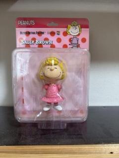 PEANUTS サリー・ブラウン フィギュア