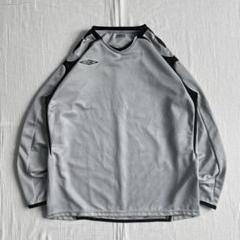 00s　umbro　シルバーグレー　ロゴプリント　サッカーゲームシャツ　テック系