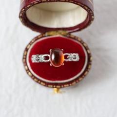 大人気【COS】フローティングガーネットリング 送料込 FLOATING GARNET RING フローティングガーネットリング｜COS