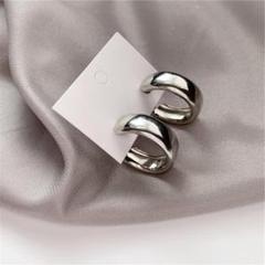 ピアス,直径３cm,大きめ,銀色,シルバー色