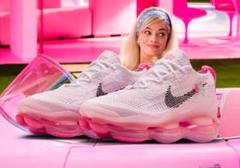 日本未発売 ナイキ エアマックス スコーピオン ピンク バービー Air Max