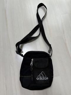 adidas ブラック ショルダーバッグ