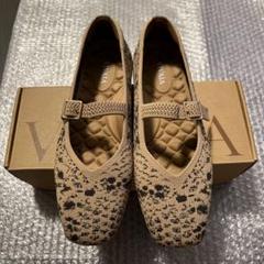 フラット – VIVAIA JAPAN