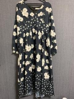 『新品』ミーア 花柄ワンピース