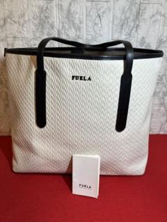 【美品】FURLA トートバッグ　白レザー　PVC ビジネス　防水スプレー付き 美品】FURLA トートバッグ 白レザー PVC ビジネス 防水スプレー