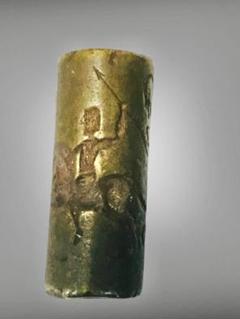 古代バクトリア ラピスラズリ 『弓を打つ人々』円筒印章シリンダーシール印材提げ物 古代バクトリア ラピスラズリ 『弓を打つ人々』円筒印章