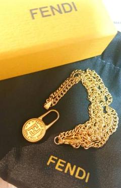 【正規 美品】FENDIロゴ刻印ゴールド金色チャームFF/3㎜ネックレスチェーン