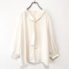 美品 SHIPS サテンボータイブラウス ベージュ