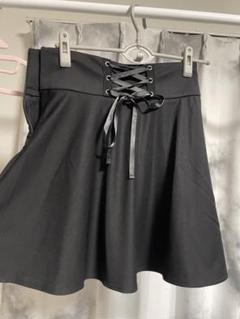 新品　未使用ブラック レースアップ フレアスカート