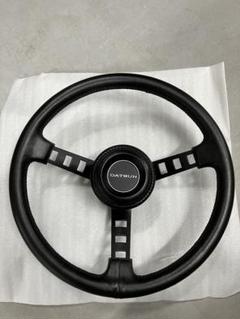 【在庫処分】DATSUN レプリカ ステアリング ハンドル・ホーンパット付き 在庫処分】DATSUN レプリカ ステアリング ハンドル・ホーン