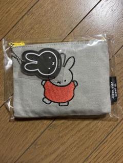 新品　誕生70周年記念 ミッフィー展 限定　ポーチ