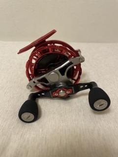 黒鯛工房 DEEP FORCE V80-RT（左） 黒鯛工房 カセ筏師 DEEP FORCE V80 RT (左) リール