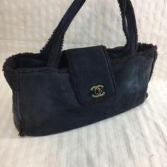 04-192 CHANEL ムートン ターンロック ハンドバッグ