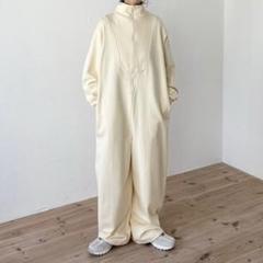 wee9s オールインワン ベージュ free 新品未使用タグ付き！ wee9s ハイネック ジップアップ つなぎ オールインワン - メルカリ
