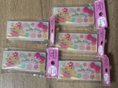 新品 サンリオ 日焼けキティ アクセサリーケース ダイソー