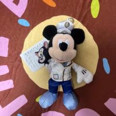 ミッキー　ディレクター　ぬいぐるみバッジ ディズニー ミッキー クルーズディレクター 5周年 ぬいぐるみ
