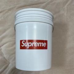 12/29で値上げSupreme LEAKTITE 5-Gallon バケツ メンズ