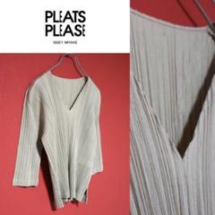 未使用　PLEATS PLEASE イッセイミヤケ ノースリーブ  Vネック PLEATS PLEASE ISSEY MIYAKE - 美品 プリーツプリーズ イッセイ
