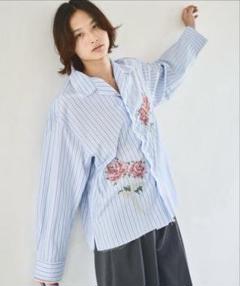 Camphor wood クロスステッチ花刺繍カットオフストライプシャツS