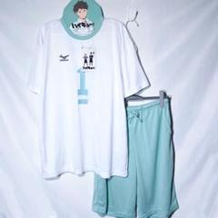 及川ハンガー　Tシャツ ハイキュー!!』日向翔陽や及川徹らの顔ハンガーが登場。メッシュ