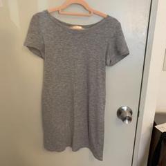 アルバローザのTシャツ