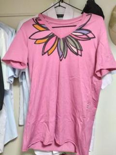 SHANTII✕1PIU1UGUALE3 ピンク 花模様 Tシャツ