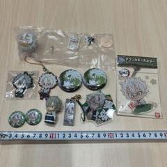 鬼滅の刃 呪術廻戦 缶バッチ アクリルキーホルダー ラバーストラップ まとめ売り 鬼滅の刃 不死川実弥 缶バッジ・フィギュア ラバーストラップ