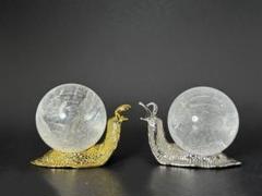 天然石　カタツムリと水晶スフィア　虹入り　金銀2体セット
