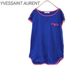 YVESSAINT AURENT 青のポケット付きTシャツ　ポケットにボタン
