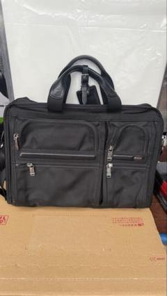 TUMI ブラック ビジネスバッグ