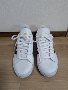 adidas スニーカー