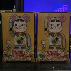 BE@RBRICK ペコちゃん金と銀メッキ 蓄光ミルキー入り 100%&400%のサムネイル