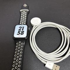 Apple Watch - NIKE Apple Watch 40mmサイズ シリーズ4 シルバー Apple Watch - アップルウオッチ 5 40 gps nike シルバーの通販