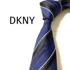 DKNY ダナキャランニューヨーク　ネクタイ　ストライプ　細目　ネイビー系のサムネイル