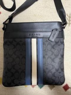 COACH メンズ黒 レザー ショルダーバッグ ストライプデザイン