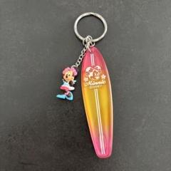 ミニー サーフボード型キーホルダー　サーフィン　　ディズニー　ミニーちゃん