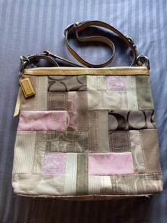 希少 コーチ COACHアクセサリーポーチ シグネチャー パッチ