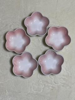 ルクルーゼ　マグカップ　マルチボウル　ラウンドプレート　パウダーピンク　セット Amazon.co.jp: ル・クルーゼ(Le Creuset) フリル・マグ パウダー