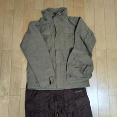 Columbia オリーブグリーンジャケットとブラウンカーゴパンツ　セットアップ Columbia オリーブグリーンジャケットとブラウンカーゴパンツセット